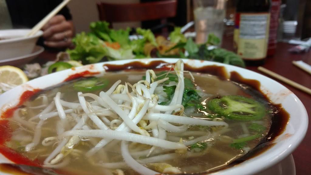 Pho Crystal | restaurant | 3037 S Bristol St, Santa Ana, CA 92704, USA | 7146681312 OR +1 714-668-1312