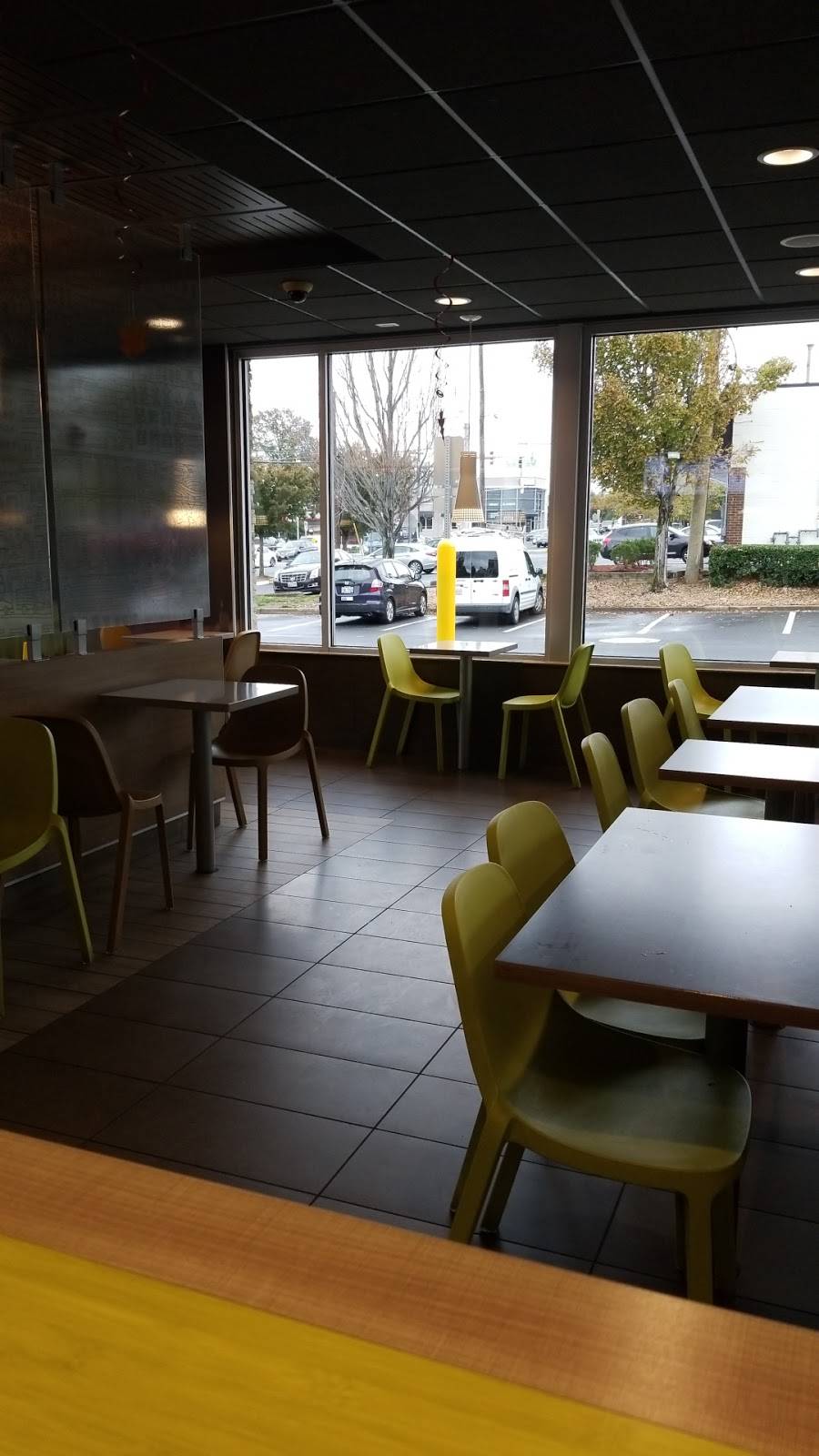 McDonalds | cafe | 106 W University Blvd E, Silver Spring, MD 20901, USA | 3016810772 OR +1 301-681-0772