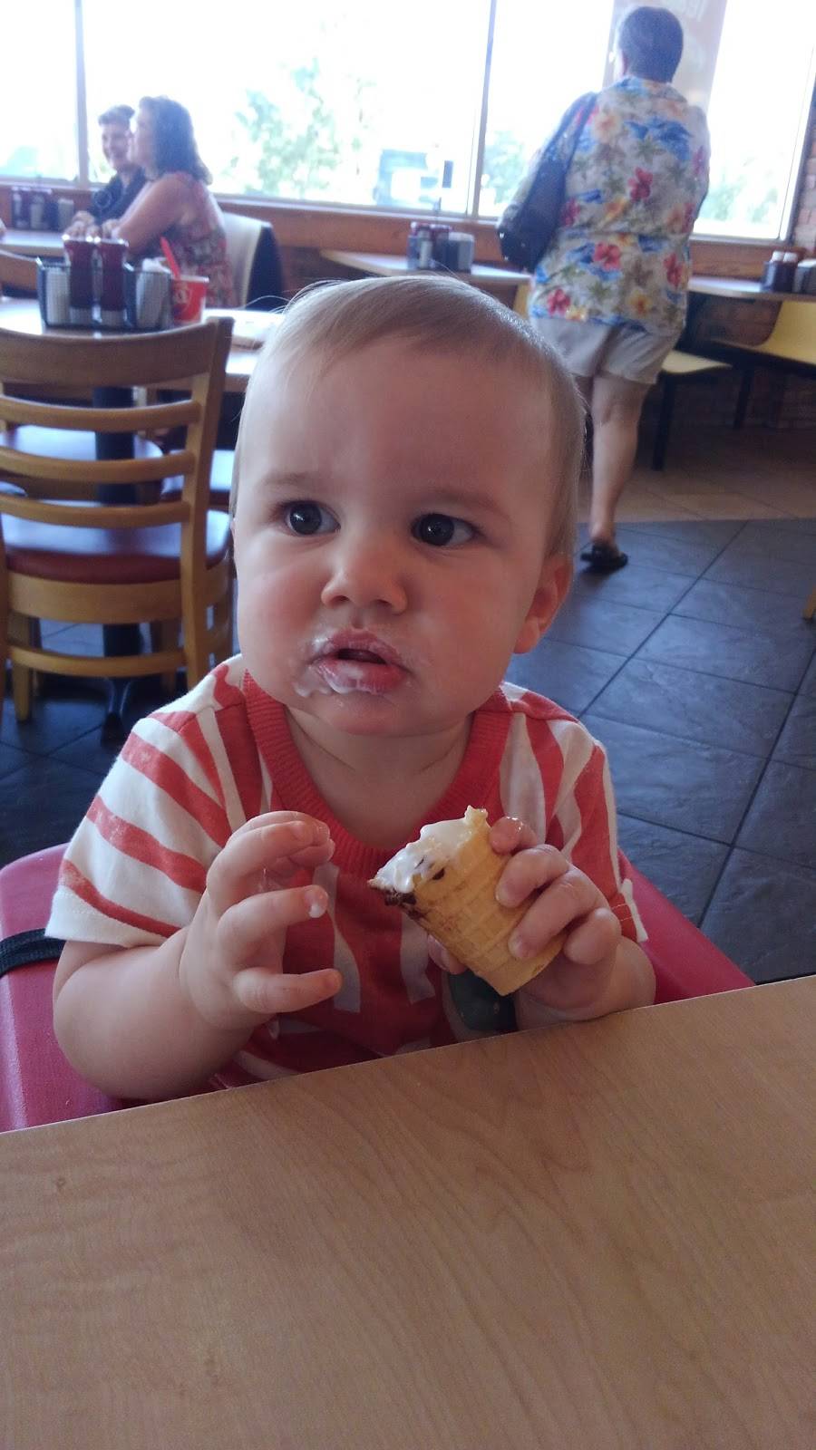 Dairy Queen Store | restaurant | 1110 S Key Ave, Lampasas, TX 76550, USA | 5125566254 OR +1 512-556-6254