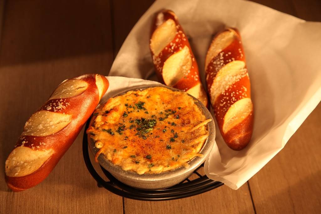 Blu Crabhouse & Raw Bar | restaurant | 2305 Philadelphia Ave, Ocean City, MD 21842, USA | 4102893322 OR +1 410-289-3322