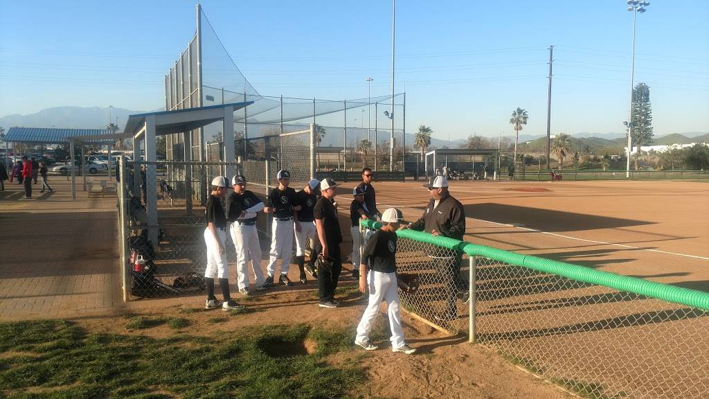 Big League Dreams | restaurant | 10550 Cantu-Galleano Ranch Rd, Mira Loma, CA 91752, USA | 9516856900 OR +1 951-685-6900