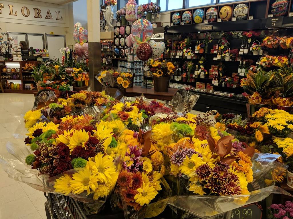 West Chester Plaza | shopping mall | 7843-7855 Tylersville Rd, West Chester Township, OH 45069, USA | 5136861600 OR +1 513-686-1600