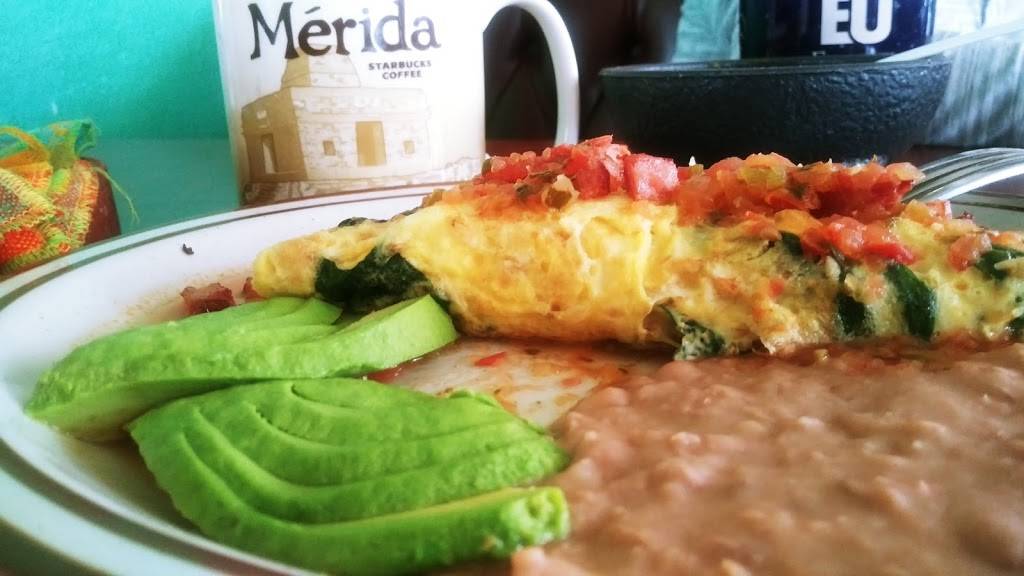 Restaurante EL EDÉN | restaurant | Av. Lázaro Cardenas 10, Predios Urbanos, 22703 Rosarito, B.C., Mexico | 016615273195 OR +52 661 527 3195