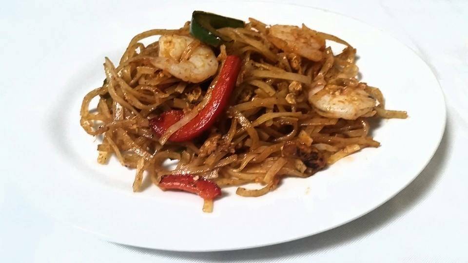 Restaurant Chateau De La Lune | restaurant | 569 Boulevard des Seigneurs, Terrebonne, QC J6W 1T5, Canada | 4504719912 OR +1 450-471-9912