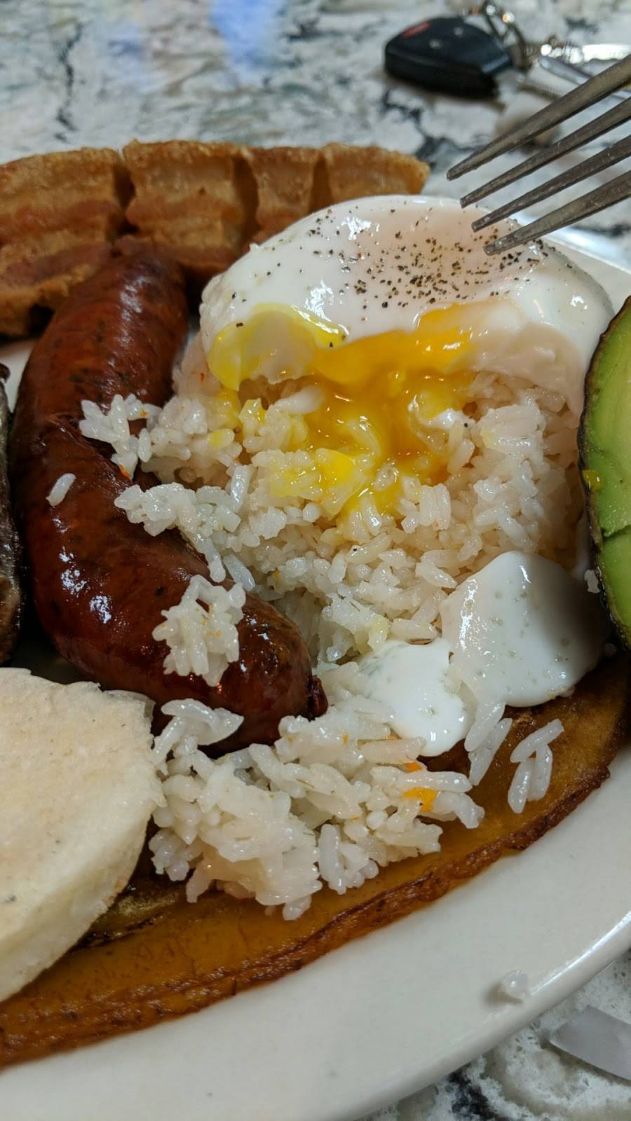 Latin Family Bakery | bakery | 5435 Airport-Pulling Rd, Naples, FL 34109, USA | 2395983244 OR +1 239-598-3244