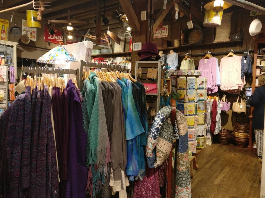 Cracker Barrel Old Country Store | restaurant | 17017 Abercorn St, Savannah, GA 31419, USA | 9129276559 OR +1 912-927-6559