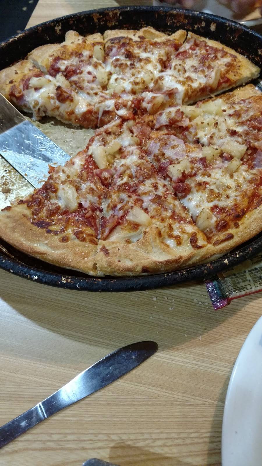 Pizza Hut | meal takeaway | 2023 N Washington St, Forrest City, AR 72335, USA | 8706339118 OR +1 870-633-9118