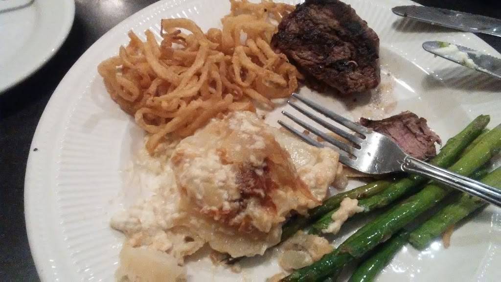 Wellington Grille | restaurant | 2450 Dayton Xenia Rd, Beavercreek, OH 45434, USA | 9374264600 OR +1 937-426-4600