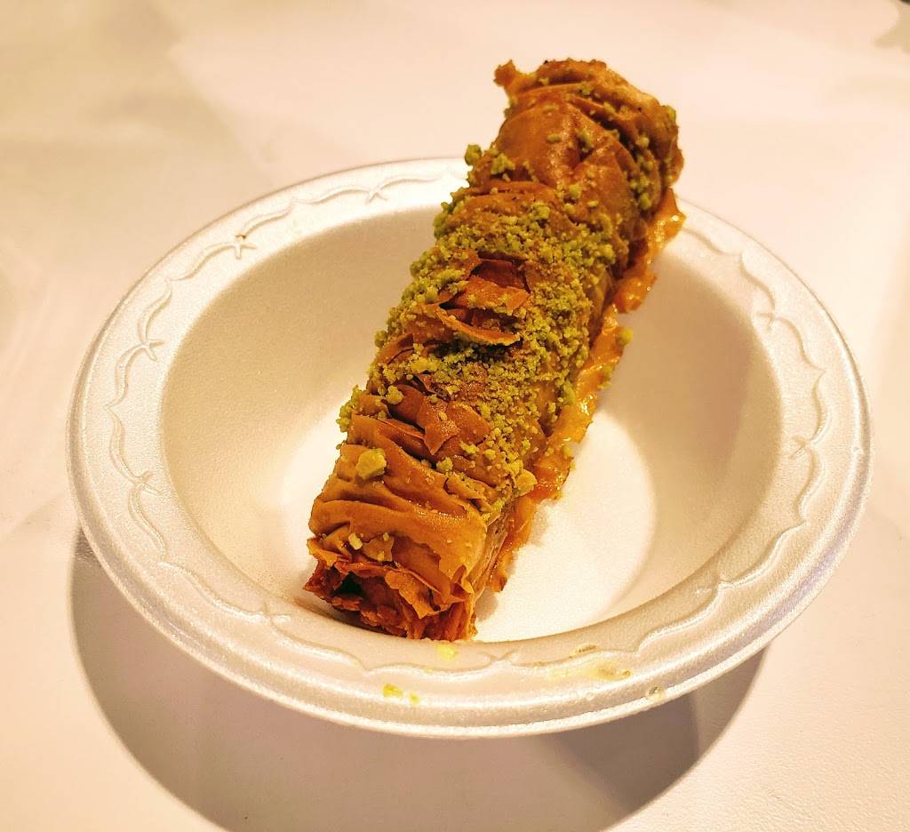 Shishtaouk de la capitale | restaurant | 8975 Boulevard de lOrmière, Québec, QC G2C 1C4, Canada | 4189154621 OR +1 418-915-4621