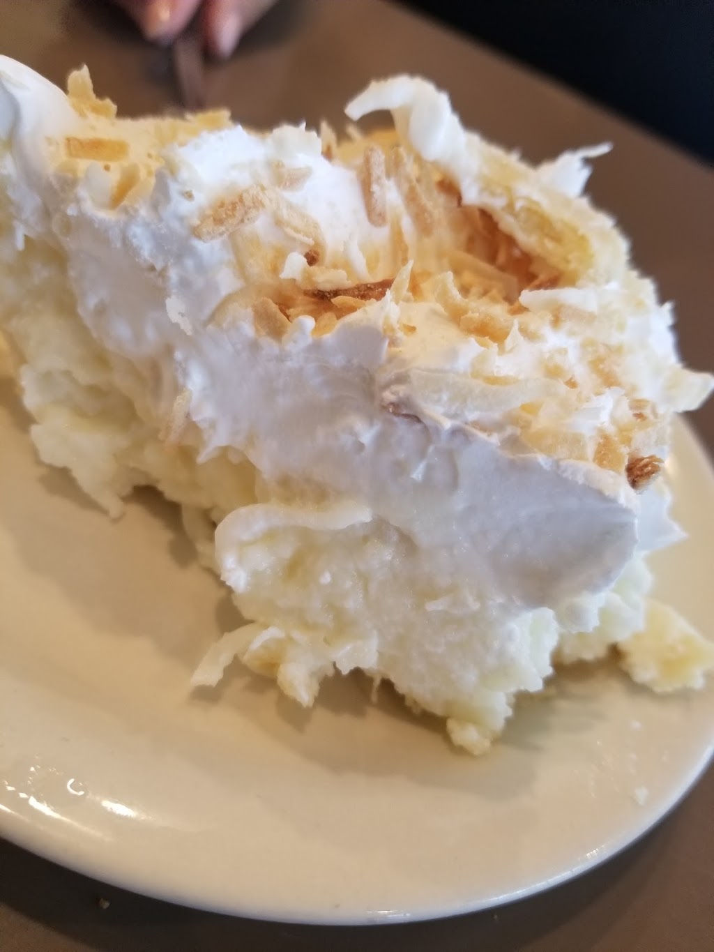 Gus Balons Restaurant | restaurant | 6027 E 22nd St, Tucson, AZ 85711, USA | 5207477788 OR +1 520-747-7788