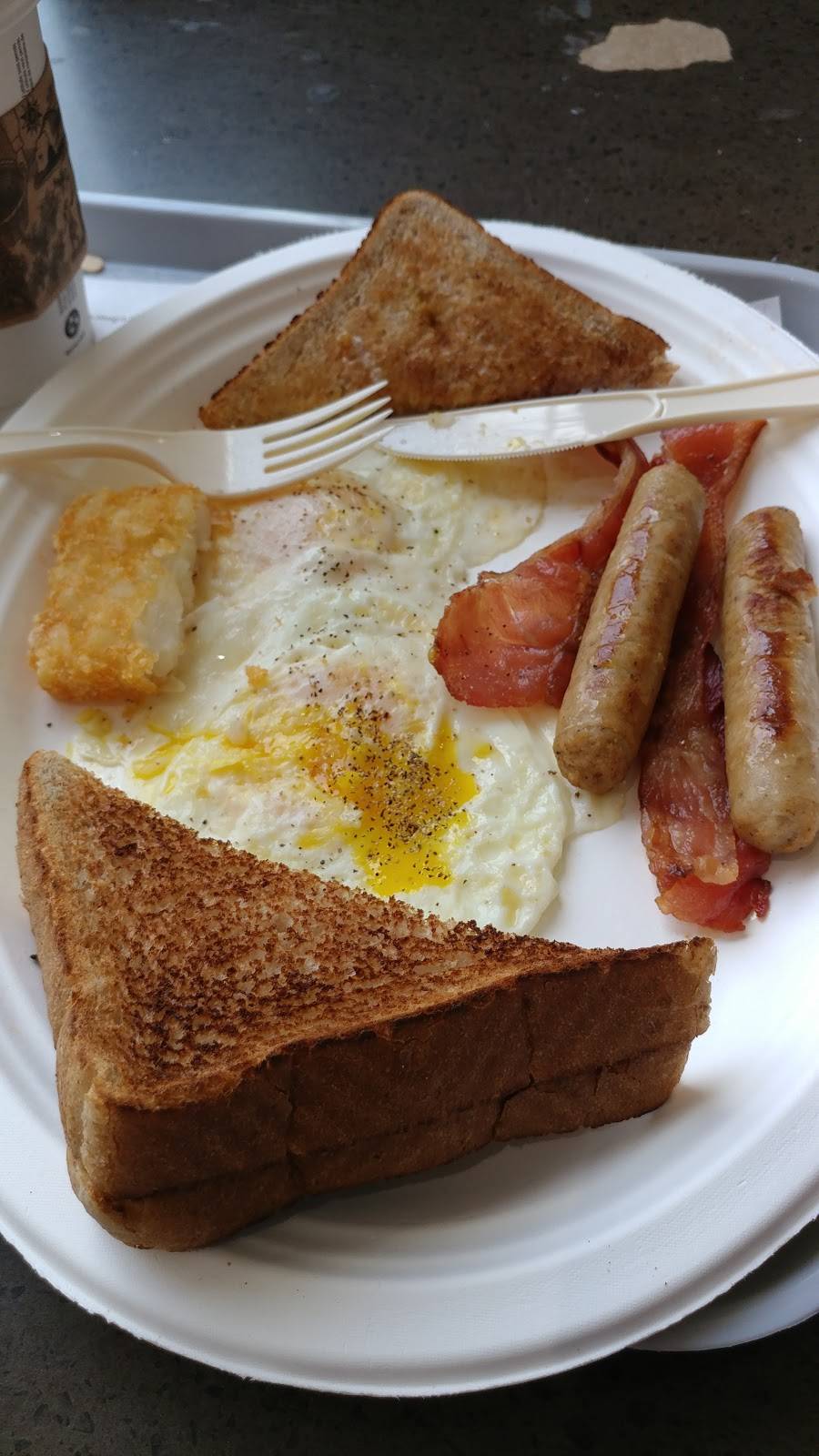 A&W Canada | restaurant | 1105 Wellington Rd, London, ON N6E 1V4, Canada | 5196815293 OR +1 519-681-5293