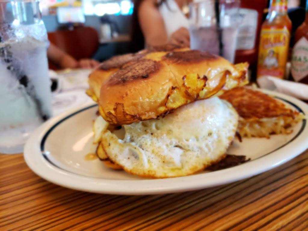 IHOP | restaurant | 26135 Bouquet Canyon Rd, Saugus, CA 91350, USA | 6612532696 OR +1 661-253-2696