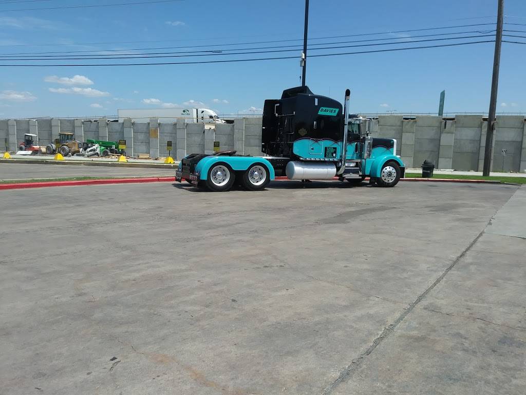 Pilot Travel Center | restaurant | 5619 I-10, San Antonio, TX 78219, USA | 2106615353 OR +1 210-661-5353