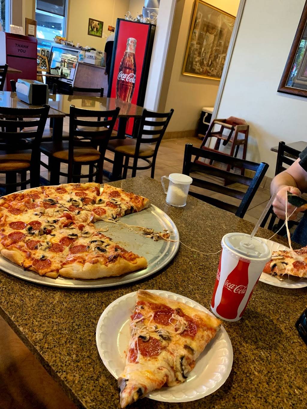 Mom & Doms Pizza | restaurant | 5025 Shawline St, San Diego, CA 92111, USA | 8582921511 OR +1 858-292-1511