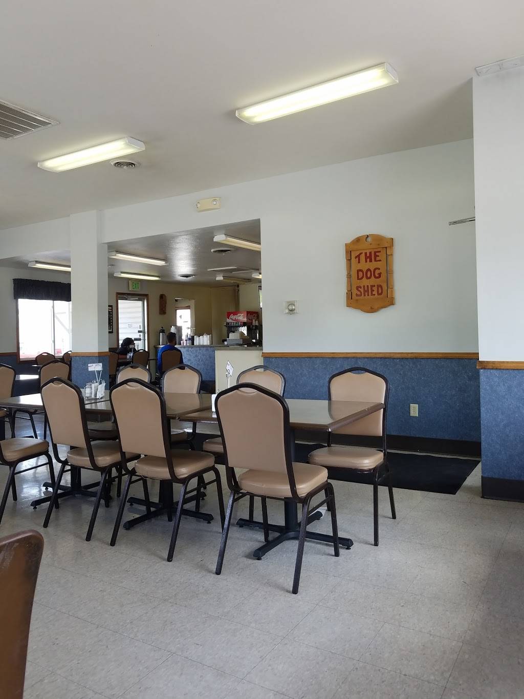 Dog Shed | restaurant | 506 N Main St, Walton, IN 46994, USA | 5746262717 OR +1 574-626-2717