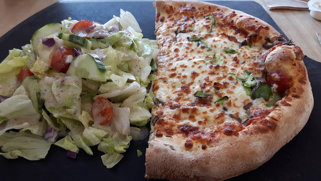 Y Pizza | restaurant | 4890 Boulevard des Forges, Trois-Rivières, QC G8Y 1X1, Canada | 8198412222 OR +1 819-841-2222