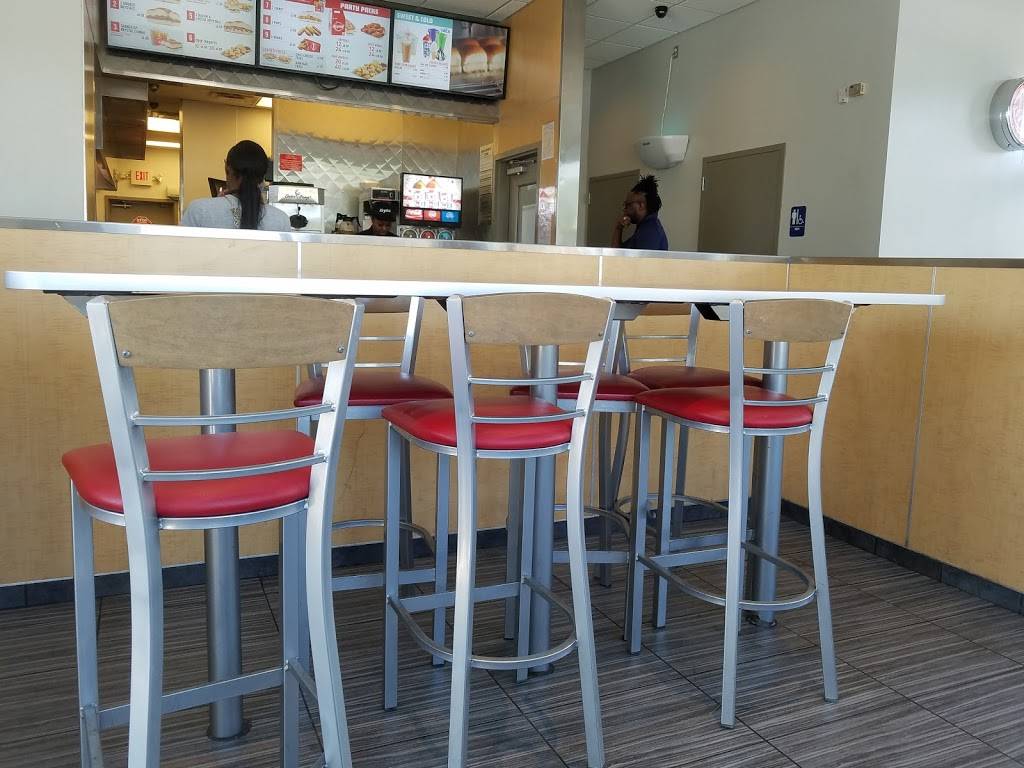 Krystal | meal takeaway | 5405 Abercorn St, Savannah, GA 31405, USA | 9123529029 OR +1 912-352-9029