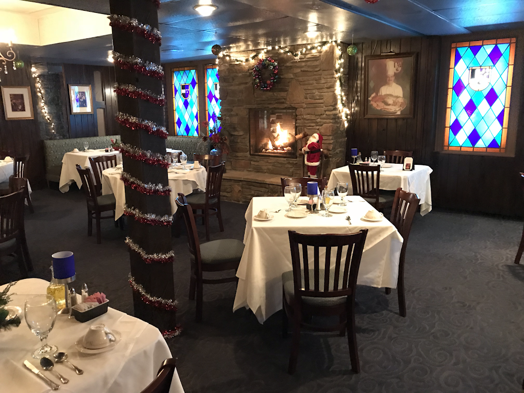 Michaels Restaurant | restaurant | 415 Broadway, Highland, IL 62249, USA | 6186548678 OR +1 618-654-8678