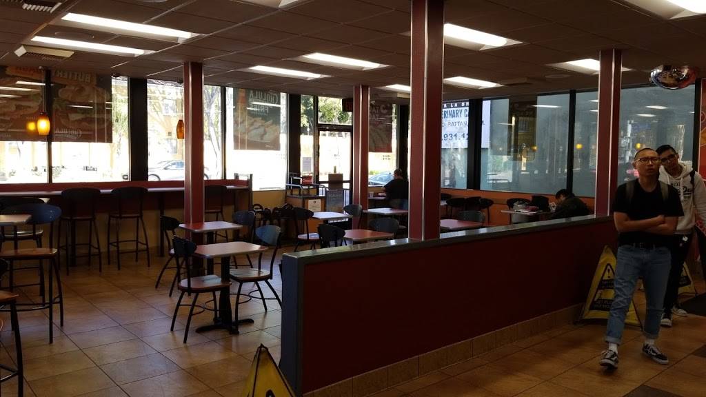 Jack in the Box | restaurant | 465 S Fairfax Ave, Los Angeles, CA 90036, USA | 3239367709 OR +1 323-936-7709