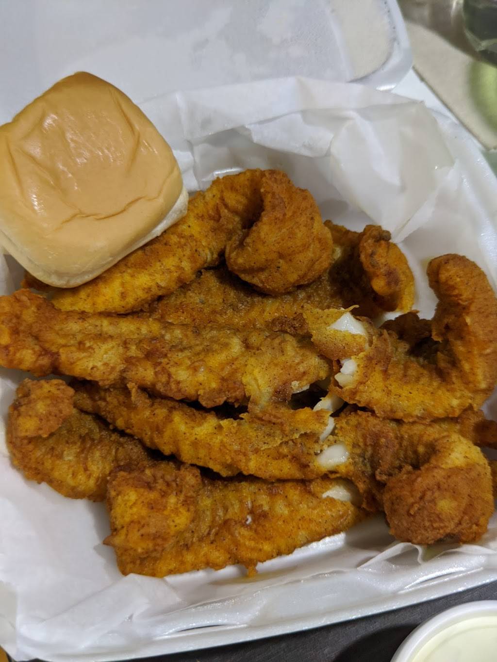 Gropps Fish Shack | restaurant | 7440 IN-3, South Milford, IN 46786, USA | 2603504115 OR +1 260-350-4115