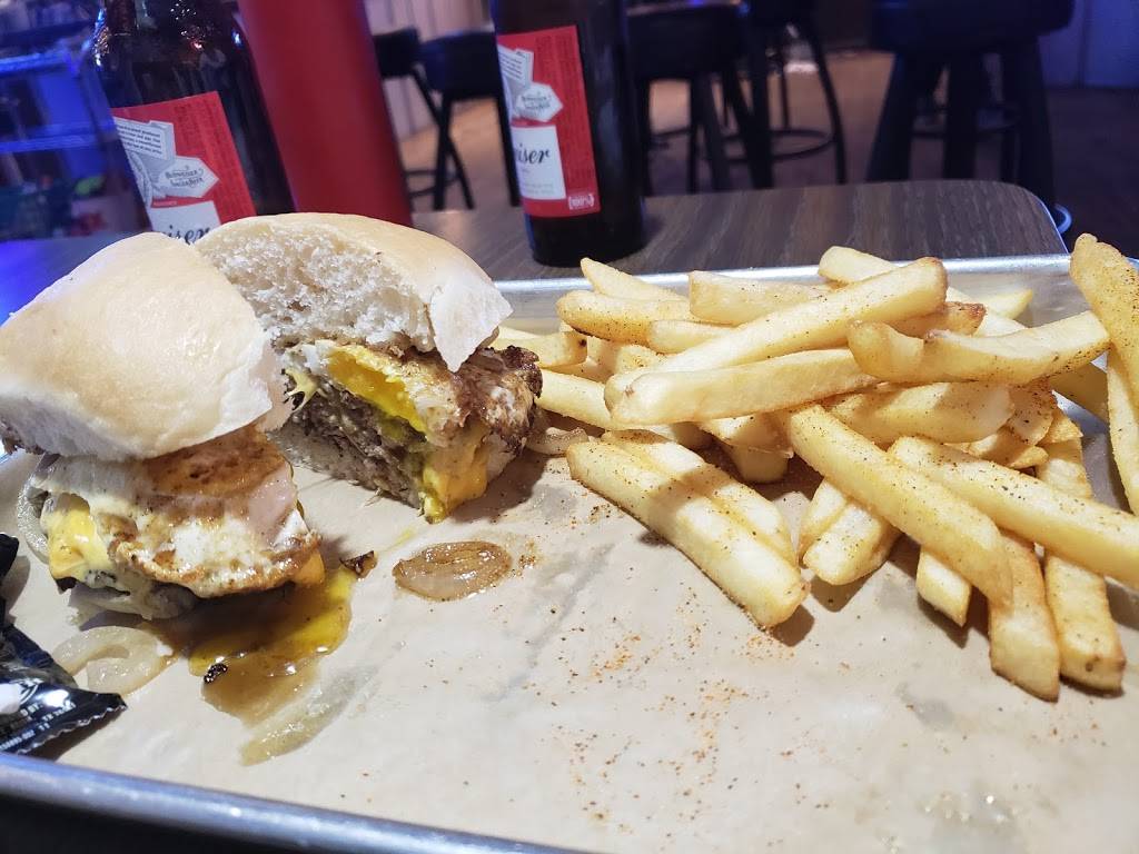 Shadys Porch Pub and Grill | restaurant | 840 E Mulberry St, Angleton, TX 77515, USA | 9798488969 OR +1 979-848-8969