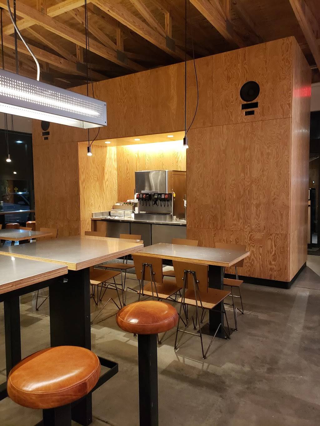 Chipotle Mexican Grill | restaurant | 997 W Patrick St, Frederick, MD 21702, USA | 3016988140 OR +1 301-698-8140