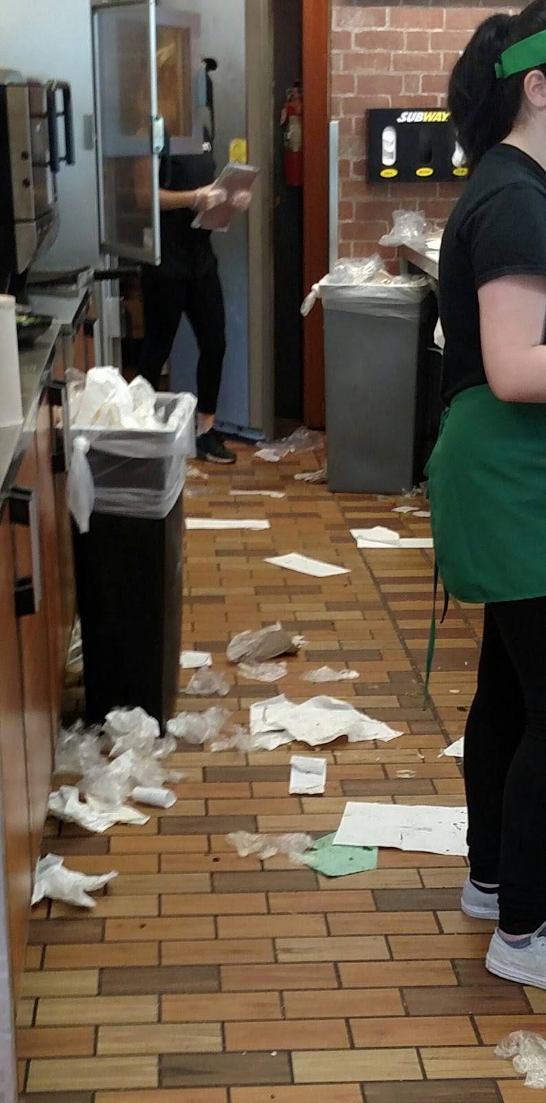 Subway | meal takeaway | 70000 E, US-26, Welches, OR 97067, USA | 5036226033 OR +1 503-622-6033