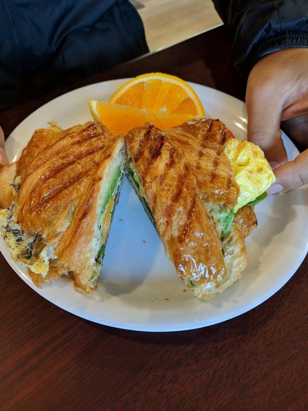 Le Croissant Café | cafe | 1151 Broadway, Burlingame, CA 94010, USA | 6503489988 OR +1 650-348-9988