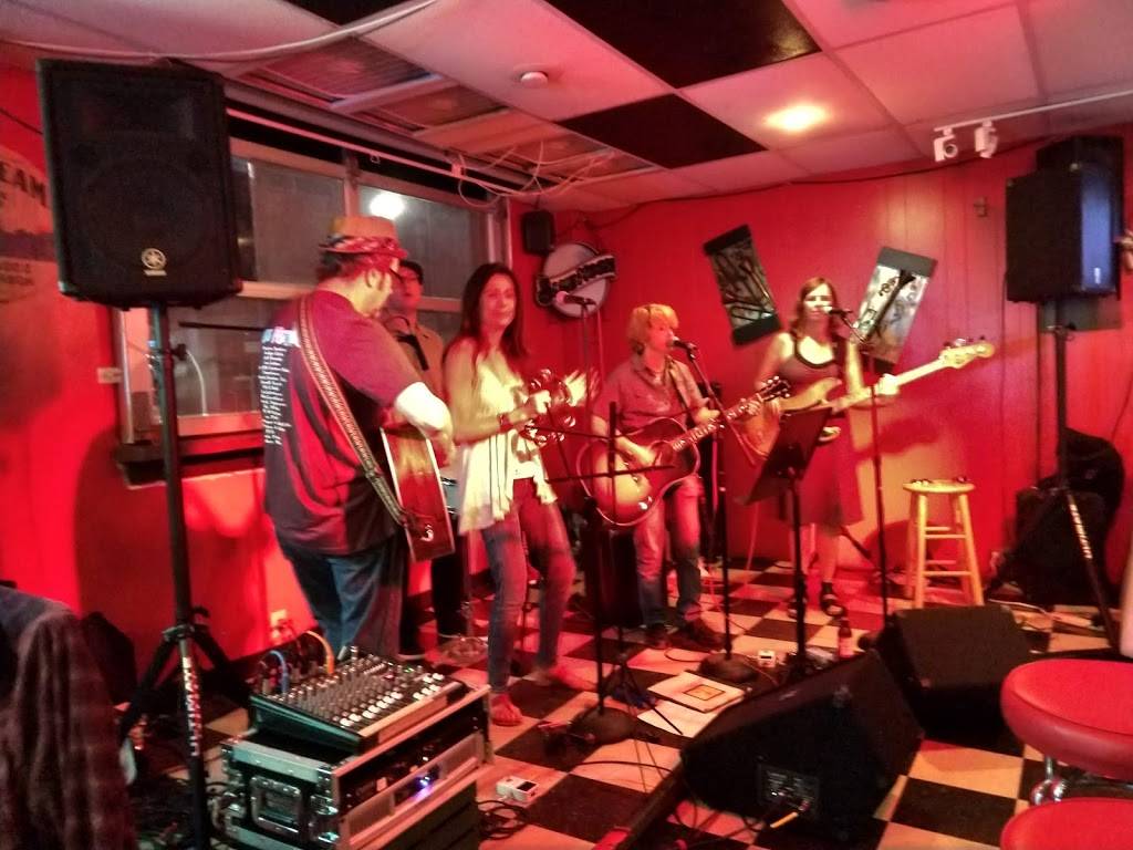 Gennaros Cafe Italiano | restaurant | 2598 S Broadway, Denver, CO 80210, USA | 3037221044 OR +1 303-722-1044