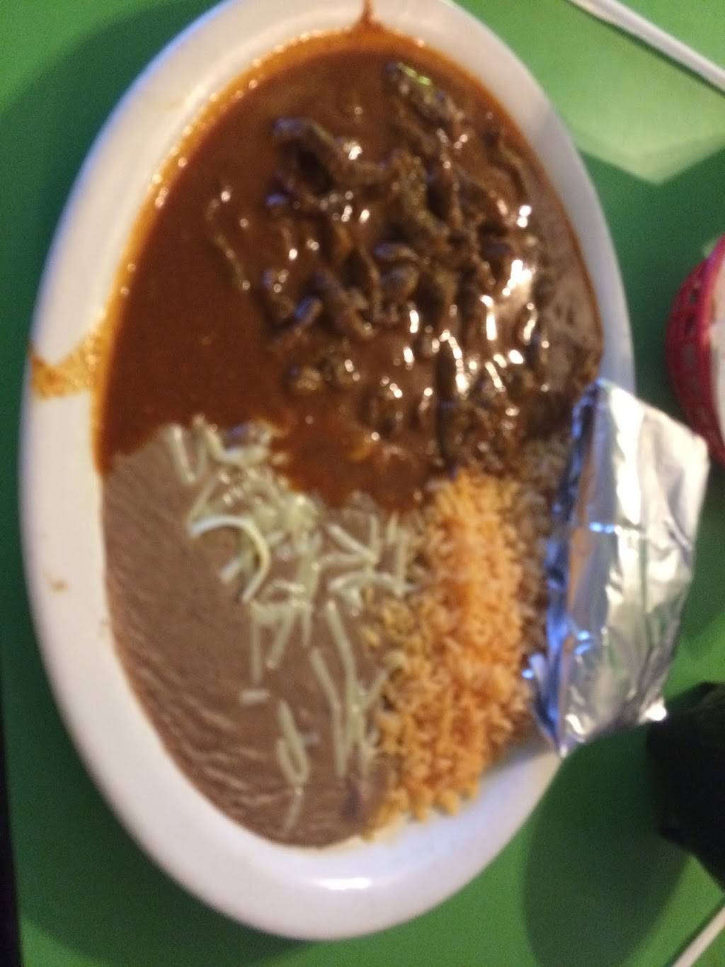 Los Sauces Mexican Restaurant | restaurant | 2201 E Wood St, Decatur, IL 62521, USA | 2177065370 OR +1 217-706-5370