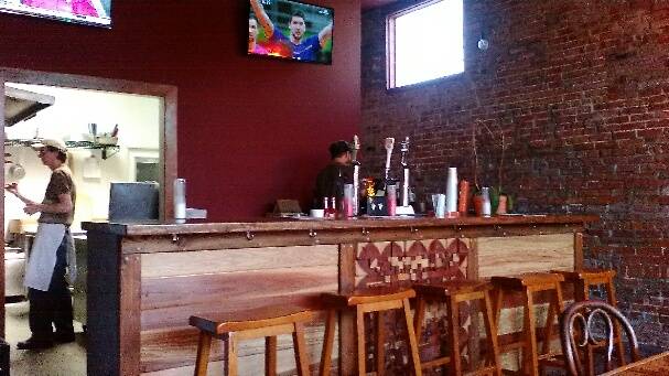 Gracies Pizza | restaurant | 4330 Melrose Ave, Los Angeles, CA 90029, USA | 3236631219 OR +1 323-663-1219