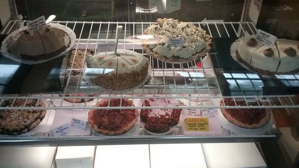 Old Creamery Co-op | cafe | 9610, 445 Berkshire Trail, Cummington, MA 01026, USA | 4136345560 OR +1 413-634-5560