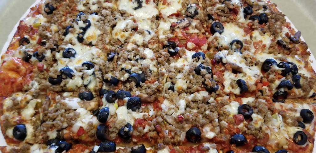 Pizza King | meal delivery | 100 Maple Village Shopping Center, Middletown, IN 47356, USA | 7653549250 OR +1 765-354-9250