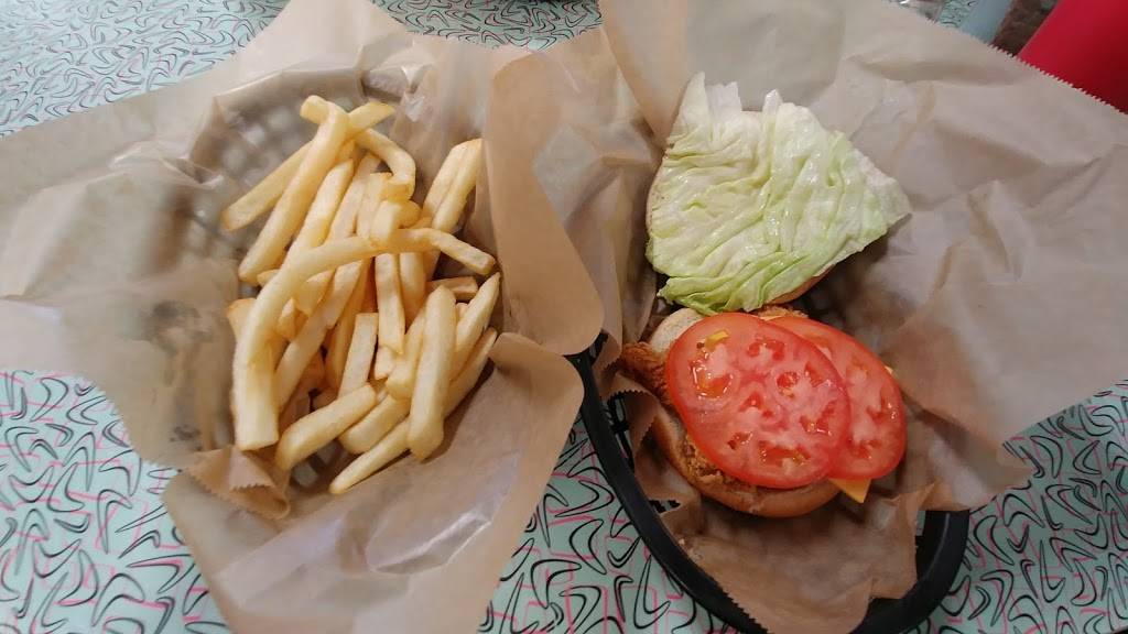 Hwy 55 Burgers Shakes & Fries | restaurant | 1183 University Dr #110, Burlington, NC 27215, USA | 3365380383 OR +1 336-538-0383