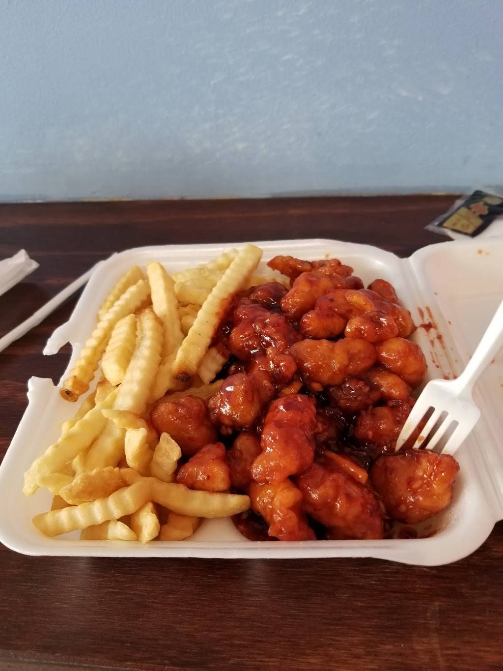 Jinns Fresh | restaurant | 5751 W Division St, Chicago, IL 60651, USA | 7736266084 OR +1 773-626-6084