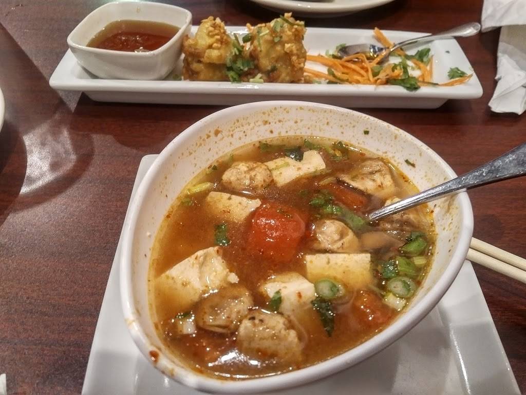 Thai & Noodle Outlet | restaurant | 5813 Forbes Ave, Pittsburgh, PA 15217, USA | 4124222003 OR +1 412-422-2003