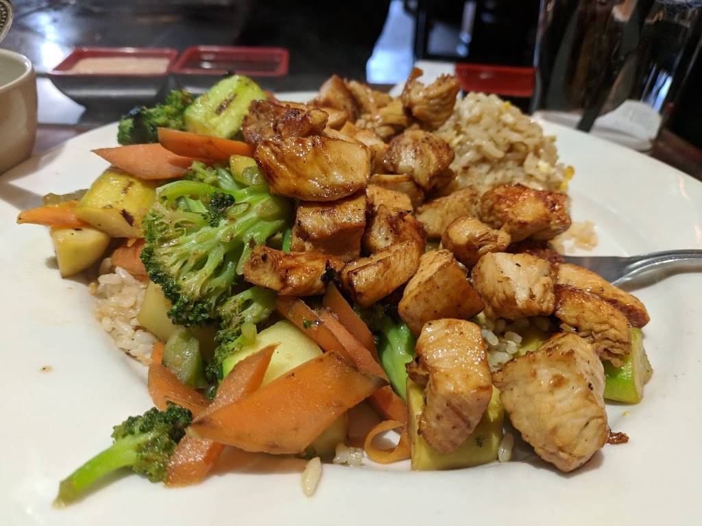 Stix Restaurant | restaurant | CARRIAGE CROSSINGS MALL, 4680 Merchants Park Cir #202, Collierville, TN 38017, USA | 9018543399 OR +1 901-854-3399