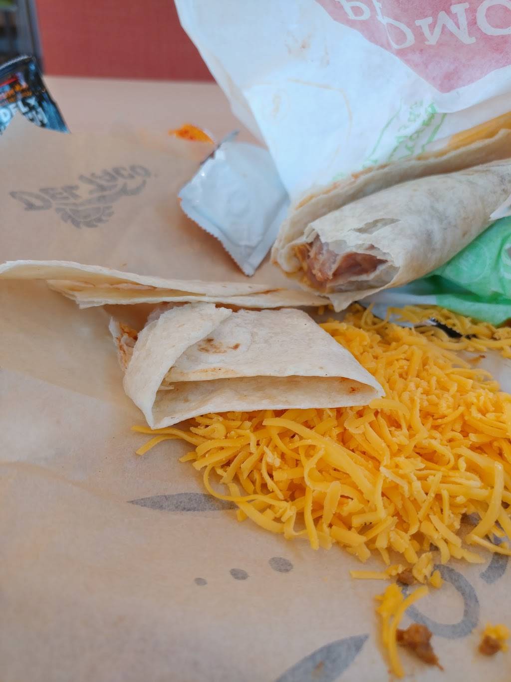 Del Taco | restaurant | 10485 Spencer St, Henderson, NV 89052, USA | 7025641115 OR +1 702-564-1115