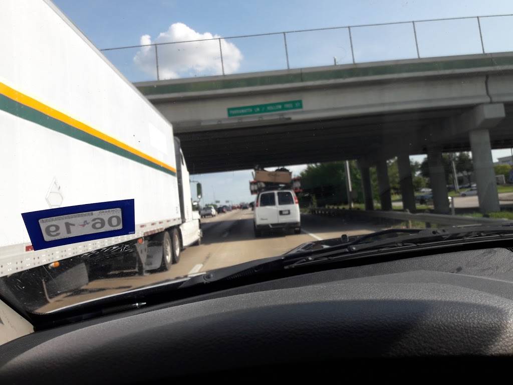 Flying J Travel Center | restaurant | 15919 North Fwy, Houston, TX 77090, USA | 2818930423 OR +1 281-893-0423