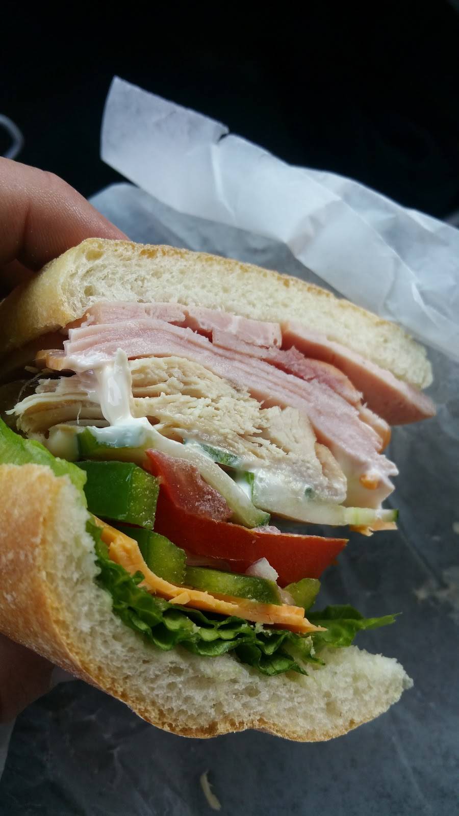 Evelyns Sandwich Factory | restaurant | 15 Niagara St, Welland, ON L3C 1H8, Canada | 9057349316 OR +1 905-734-9316