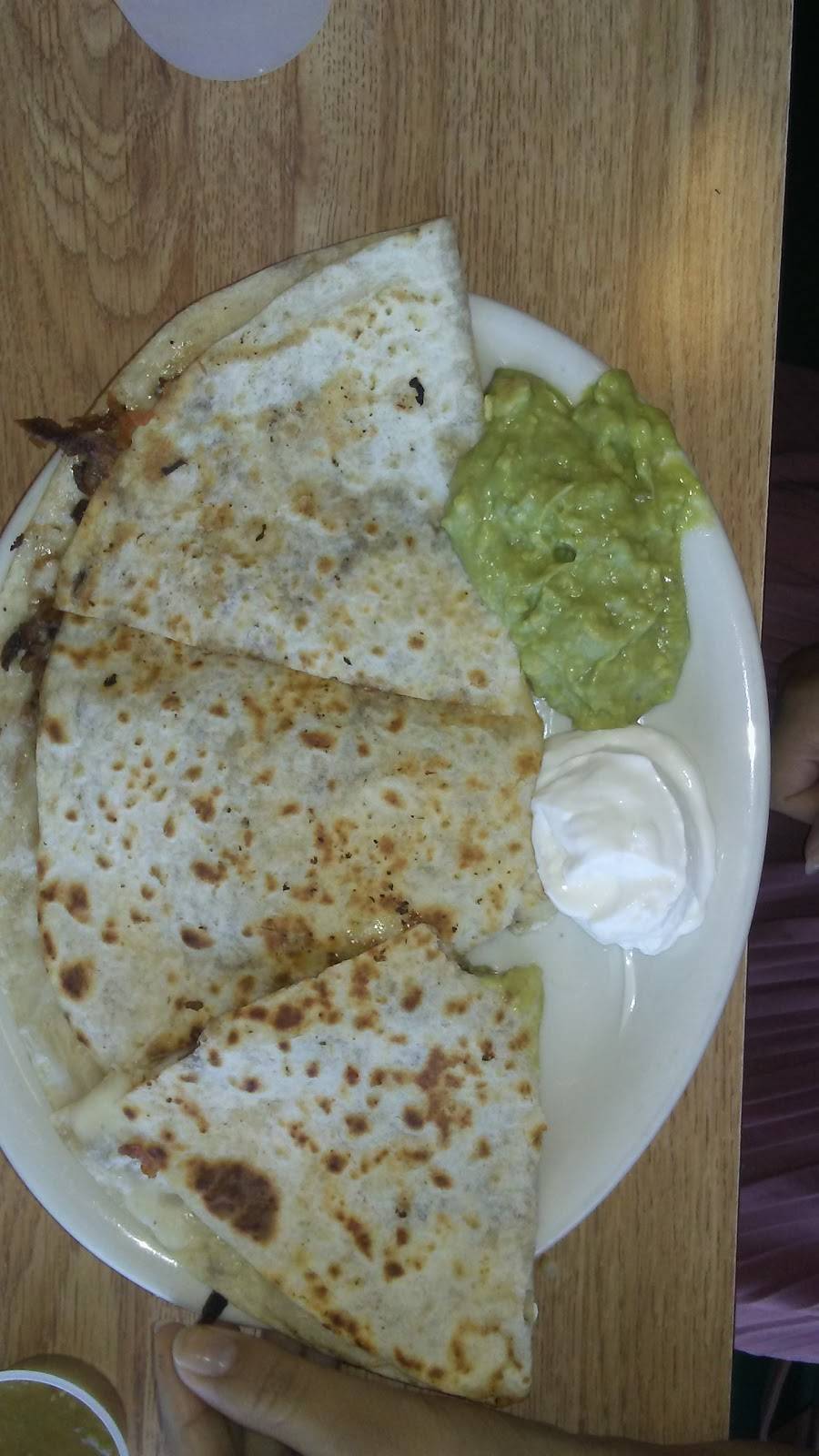 Chips and Salsa Mexican Grill | restaurant | 303 Foothill Blvd, Rialto, CA 92376, USA | 9094210963 OR +1 909-421-0963