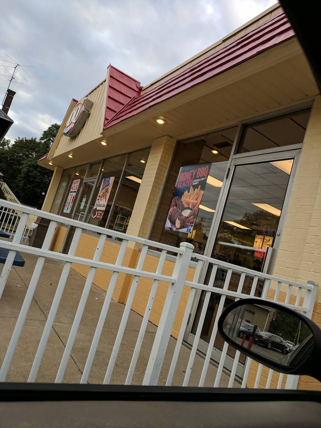 Dairy Queen Ltd Brazier | restaurant | 717 Wales Rd NE, Massillon, OH 44646, USA | 3308379430 OR +1 330-837-9430