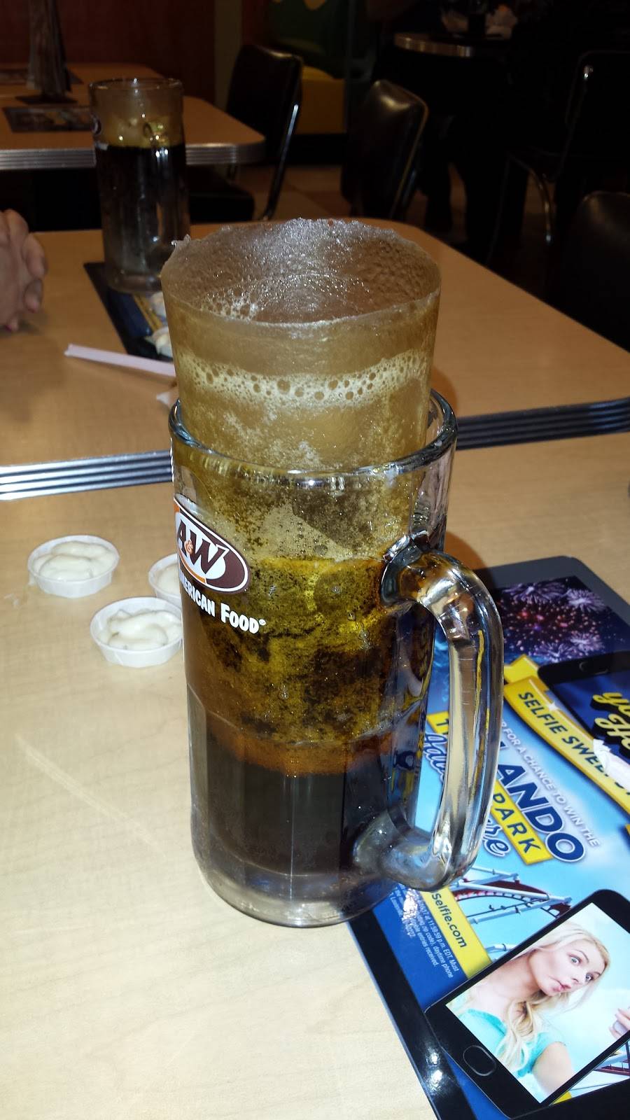 A&W | restaurant | 1919 Vestal Pkwy E, Vestal, NY 13850, USA | 6077863500 OR +1 607-786-3500