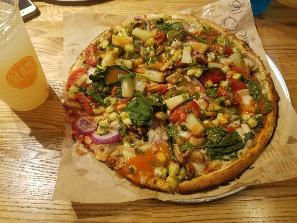 Blaze Pizza | meal takeaway | 4665 PGA Boulevard, Palm Beach Gardens, FL 33418, USA | 5612466692 OR +1 561-246-6692