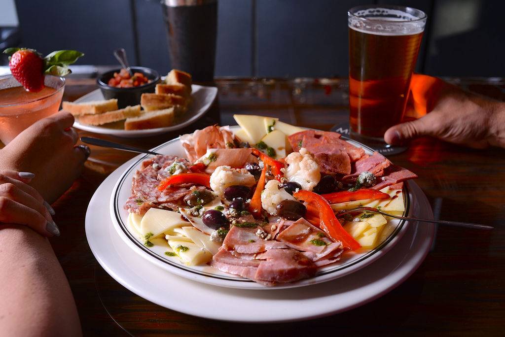 1901 Speakeasy | restaurant | 740 S B St, Oxnard, CA 93030, USA | 8054866878 OR +1 805-486-6878