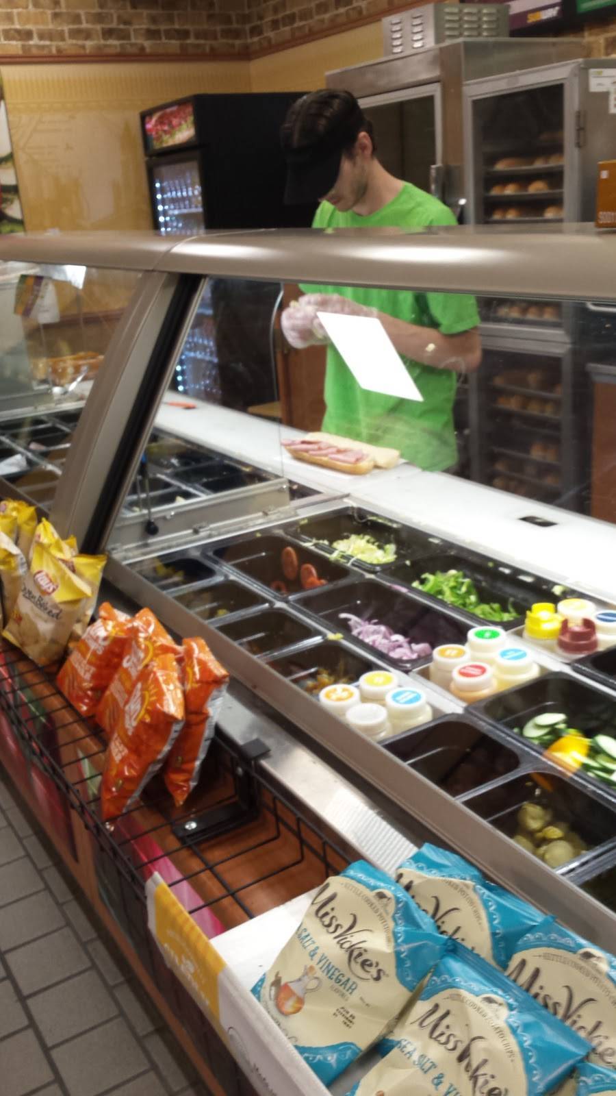 Subway Restaurants | restaurant | 318 Johnny Mercer Blvd Unit E Wilmington Island Shopping Ctr, Savannah, GA 31410, USA | 9128979615 OR +1 912-897-9615