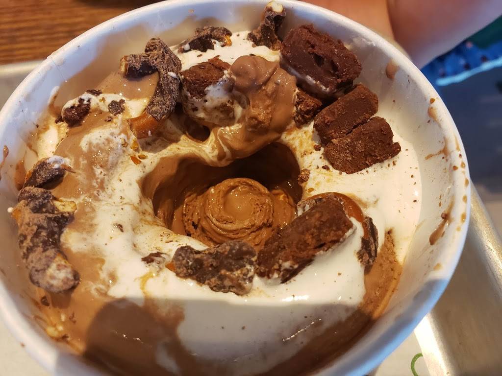 Shake Shack | restaurant | 5290 Belt Line Rd Suite 112A, Dallas, TX 75240, USA | 4695015430 OR +1 469-501-5430