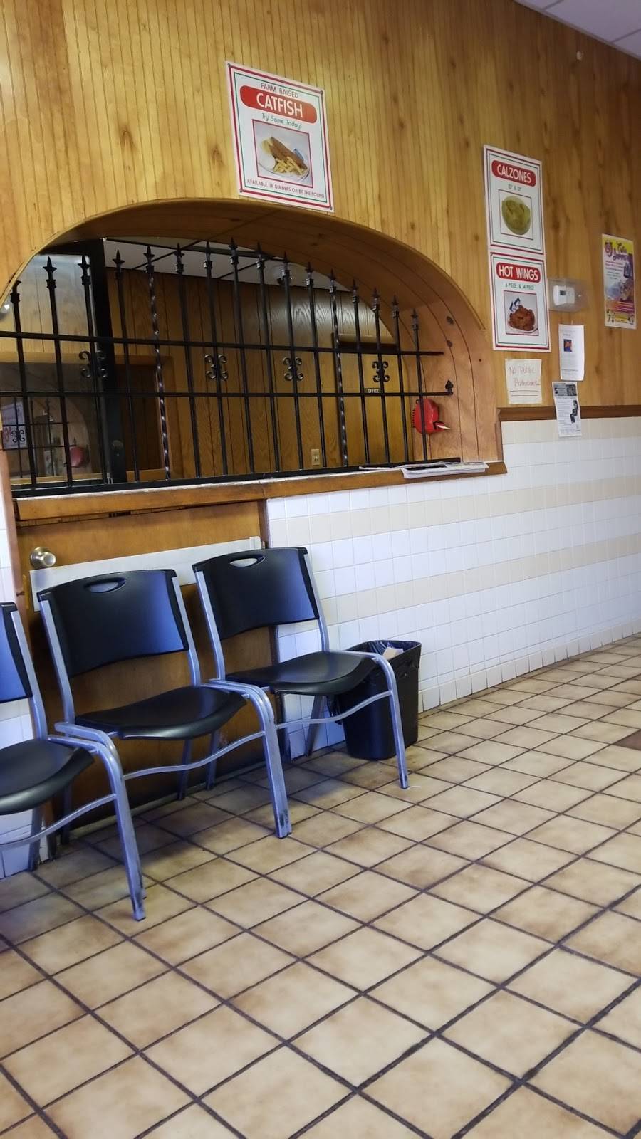 Capris Pizza | meal takeaway | 8820 S Commercial Ave, Chicago, IL 60617, USA | 7737687242 OR +1 773-768-7242