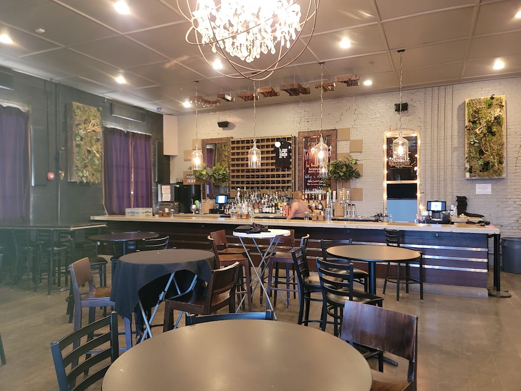 The Liberty, Inc | restaurant | 312 N Virginia Ave, Roswell, NM 88201, USA | 5756272121 OR +1 575-627-2121