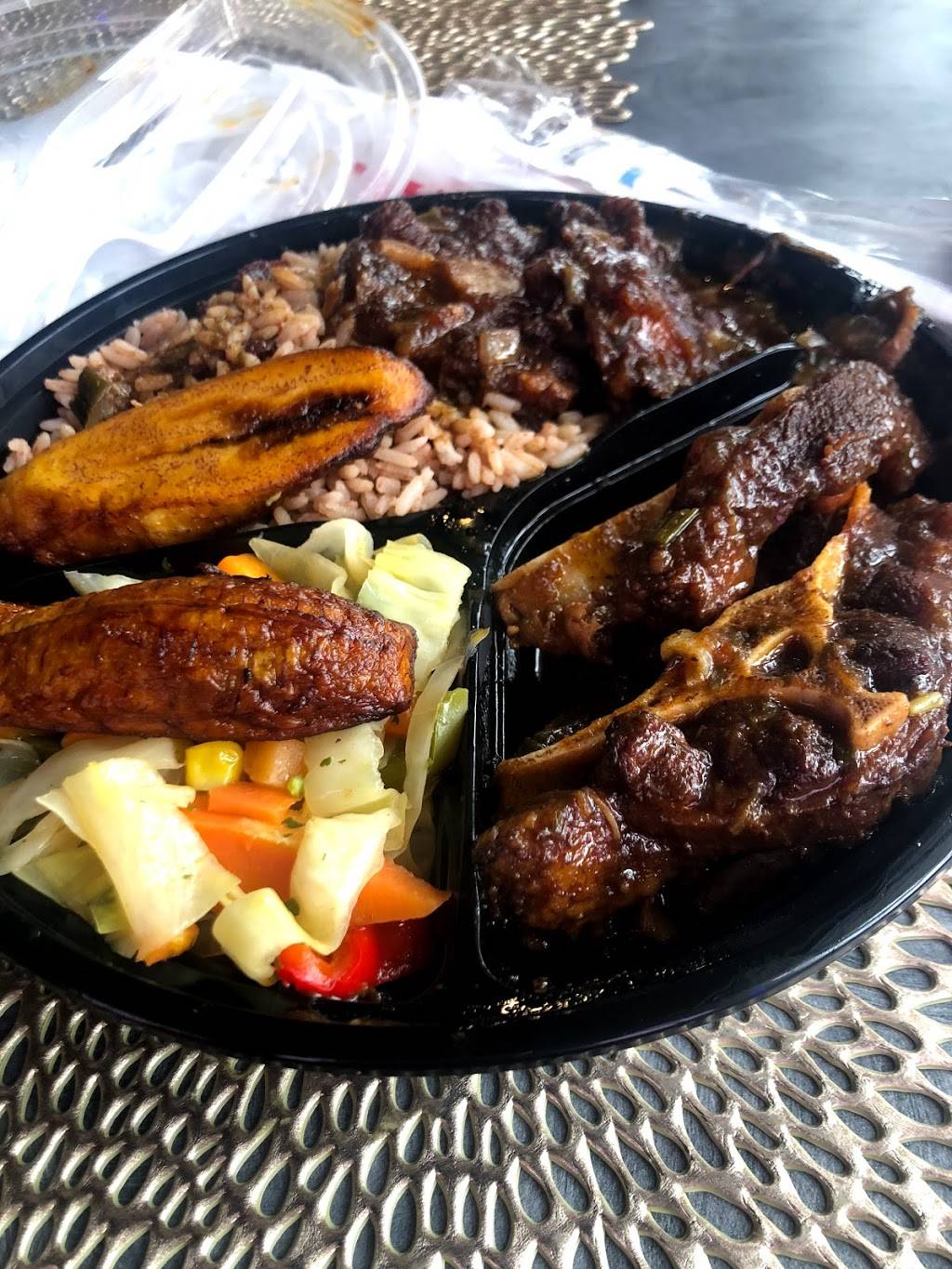 Rihanna Caribbean Restaurant | restaurant | 12709 Beechnut St #100, Houston, TX 77072, USA | 3462190757 OR +1 346-219-0757